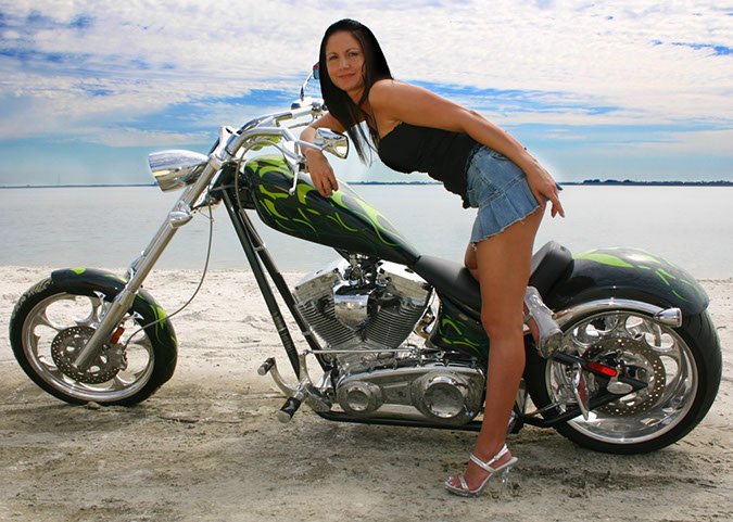 Born To Ride Biker Babes Gallery 13 Born To Ride Motorcycle Magazine Motorcycle Tv Radio 2586