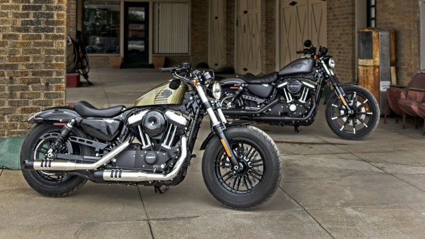 HARLEY-DAVIDSON LINEUP GETS DARKER AND MORE POWERFUL FOR 2016