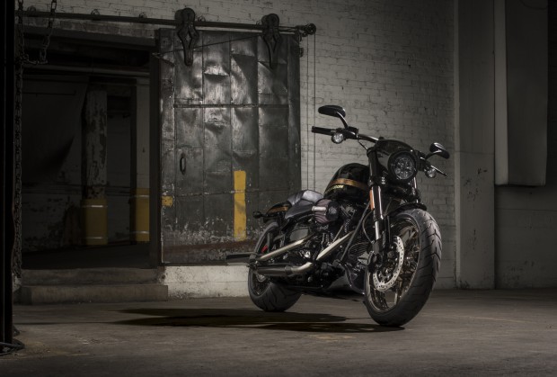 CVO PRO STREET BREAKOUT DELIVERS AMERICAN MUSCLE AND EMERGENT STYLE