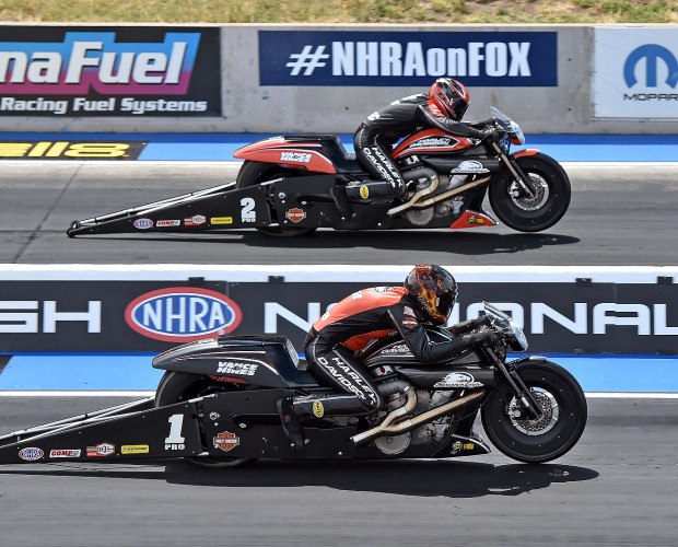 HINES AND KRAWIEC PREPARE HARLEY SCREAMIN’ EAGLE PRO STOCK DRAG BIKES FOR CHAMPIONSHIP BATTLE AT NHRA FINALS