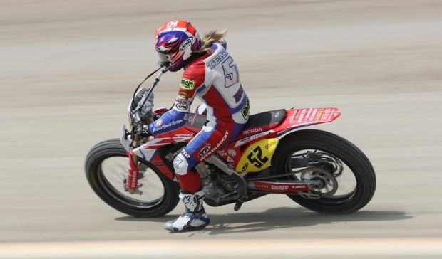 Jay Leno’s Garage to feature American Flat Track star Shayna Texter tonight at 10 p.m. ET/PT on CNBC