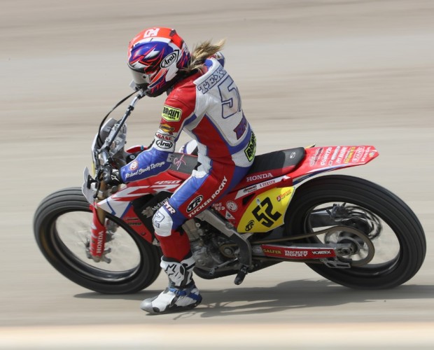 Jay Leno’s Garage to feature American Flat Track star Shayna Texter tonight at 10 p.m. ET/PT on CNBC
