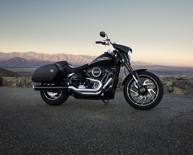 NEW HARLEY-DAVIDSON SPORT GLIDE MELDS STREET-CARVING AGILITY WITH LONG-HAUL CAPABILTY