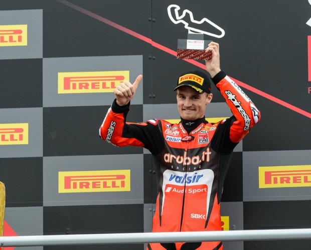 The Aruba.it Racing – Ducati team on the podium in Race 1 at Aragon with Chaz Davies (2nd), 4th place for Melandri