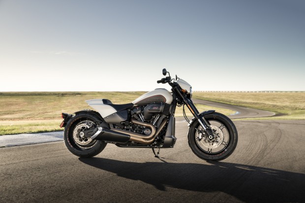 NEW HARLEY-DAVIDSON FXDR 114 POURS ON PERFORMANCE