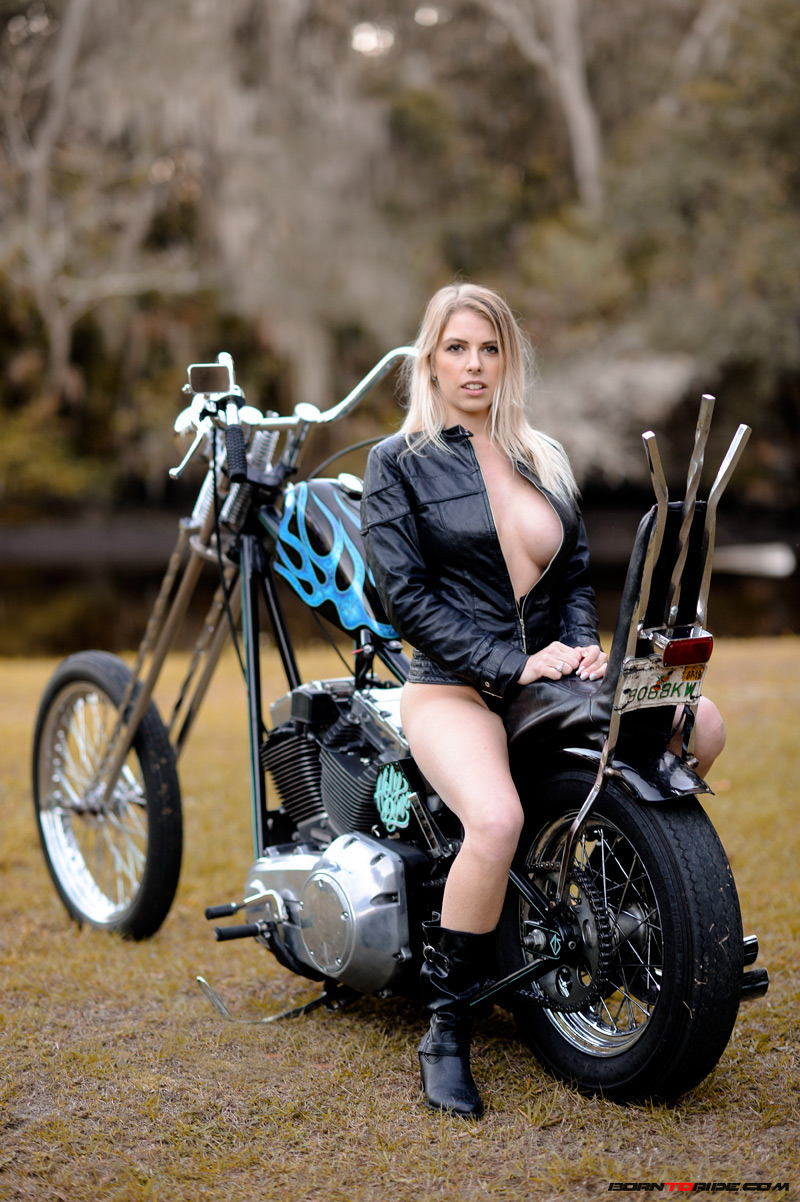 Born To Ride Babe Of The Week Paige 67 Born To Ride Motorcycle