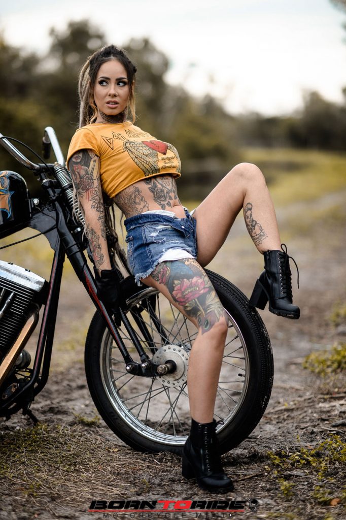 Biker babe velvet queen (18) | Born To Ride Motorcycle Magazine ...