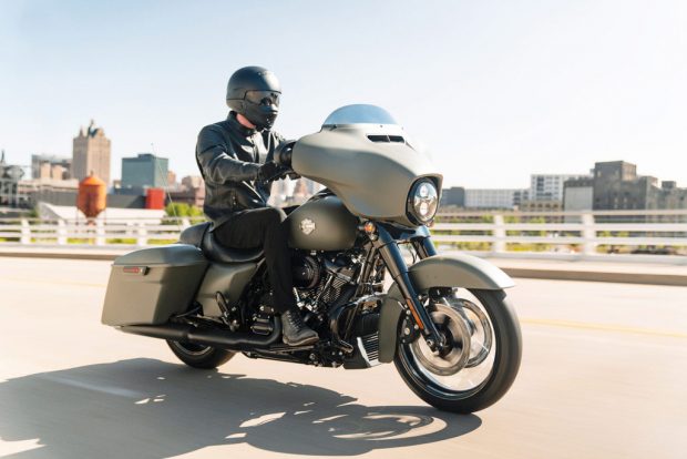 NEW STYLE CHOICES AND FEATURES FOR HARLEY-DAVIDSON HOT ROD BAGGERS